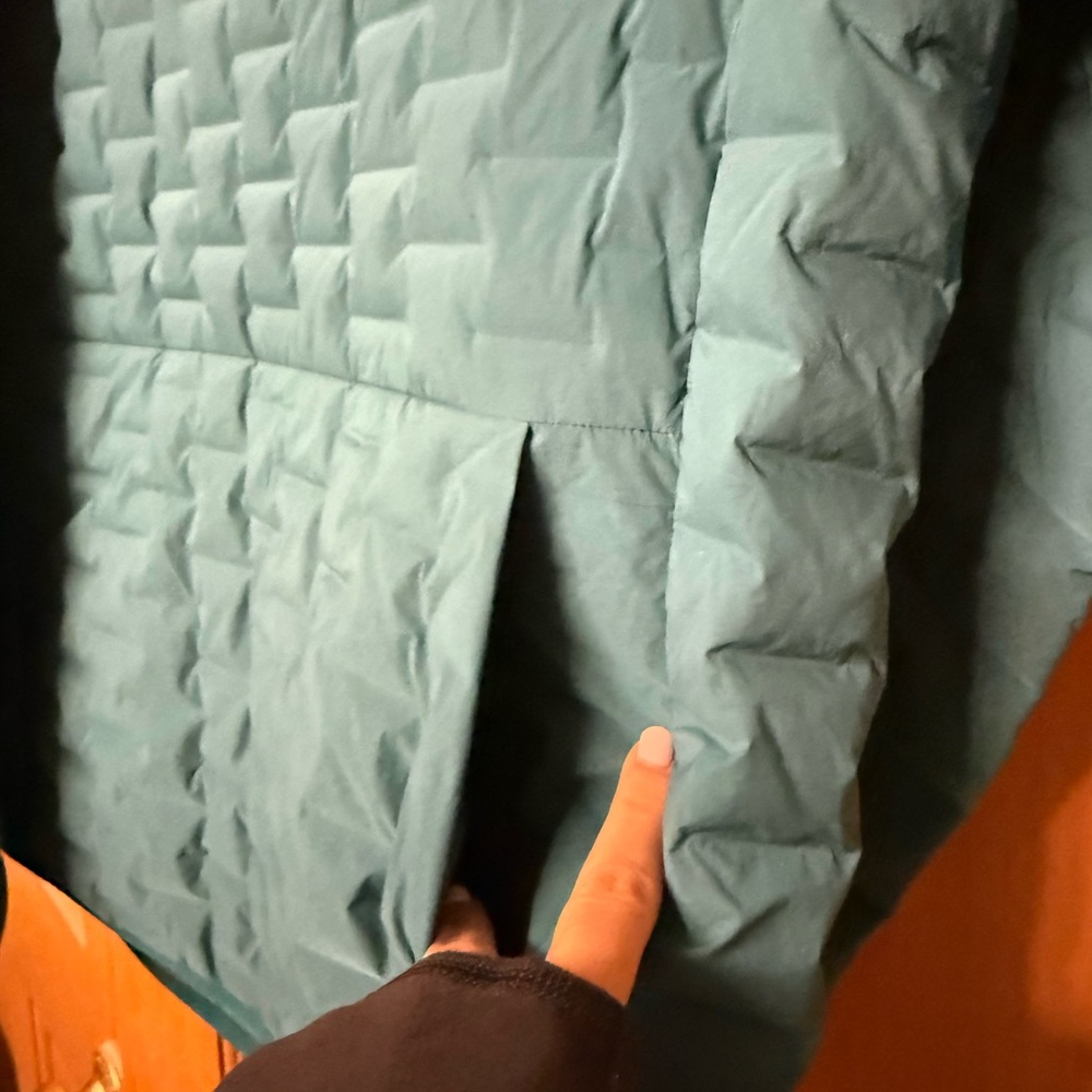 Mountain Hardwear Blue Quilted Jacket - Picture 3 of 9